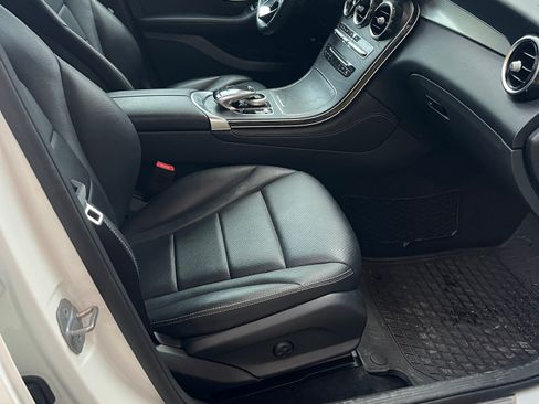 Used 2019 Mercedes-Benz GLC 350e 4MATIC image 12