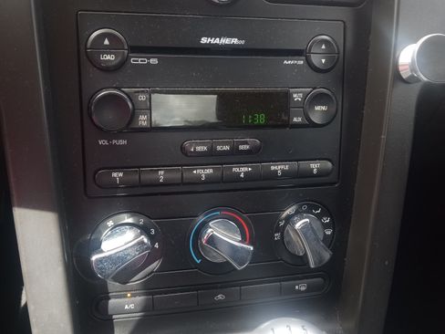 Used 2005 Ford Mustang GT image 9