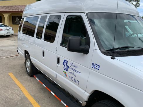 Used 2009 Ford E-250 and Econoline 250 Extended image 5