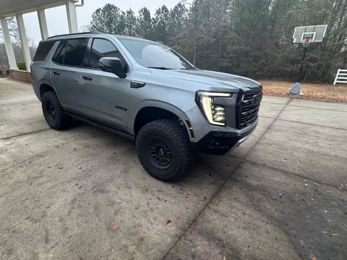 Used 2025 GMC Yukon AT4 Ultimate image 5