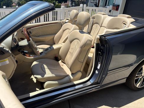 Used 2007 Mercedes-Benz CLK 350 Cabriolet image 11