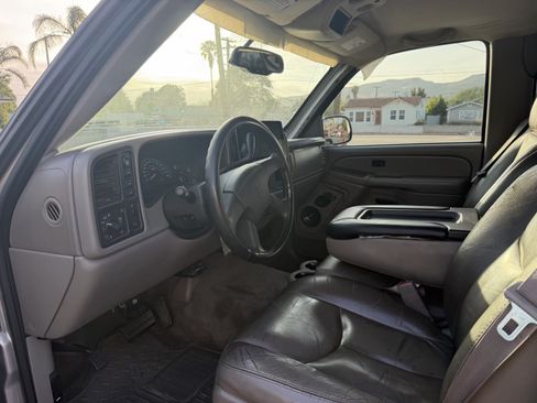 Used 2005 Chevrolet Silverado 1500 4x4 Crew Cab w/ Light Duty Power Package image 4