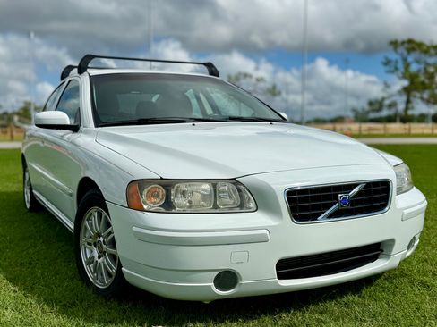 Used 2005 Volvo S60 2.4 image 11