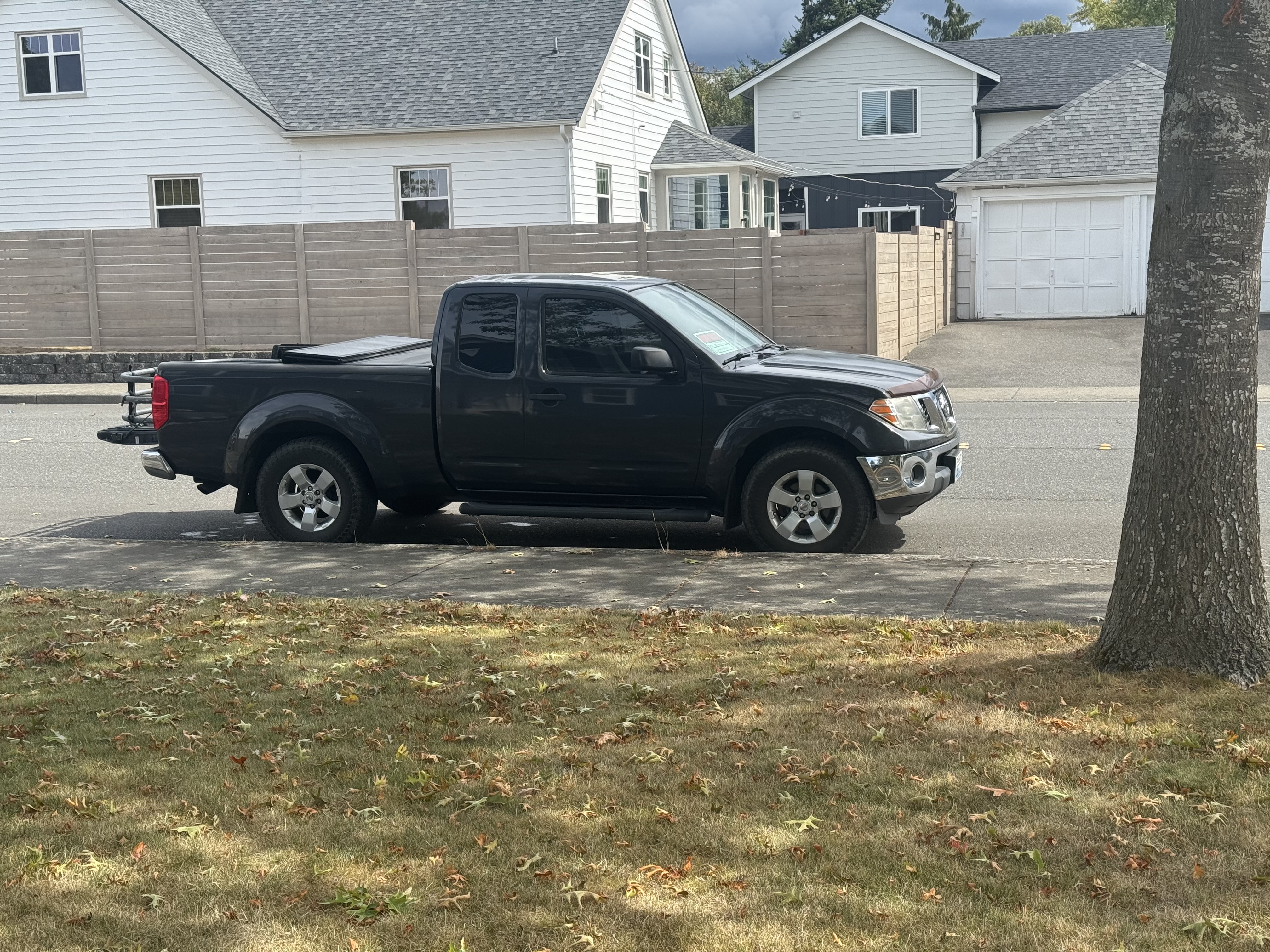 Used 2010 Nissan Frontier SE w/ SE Value Truck Pkg RWD image 10