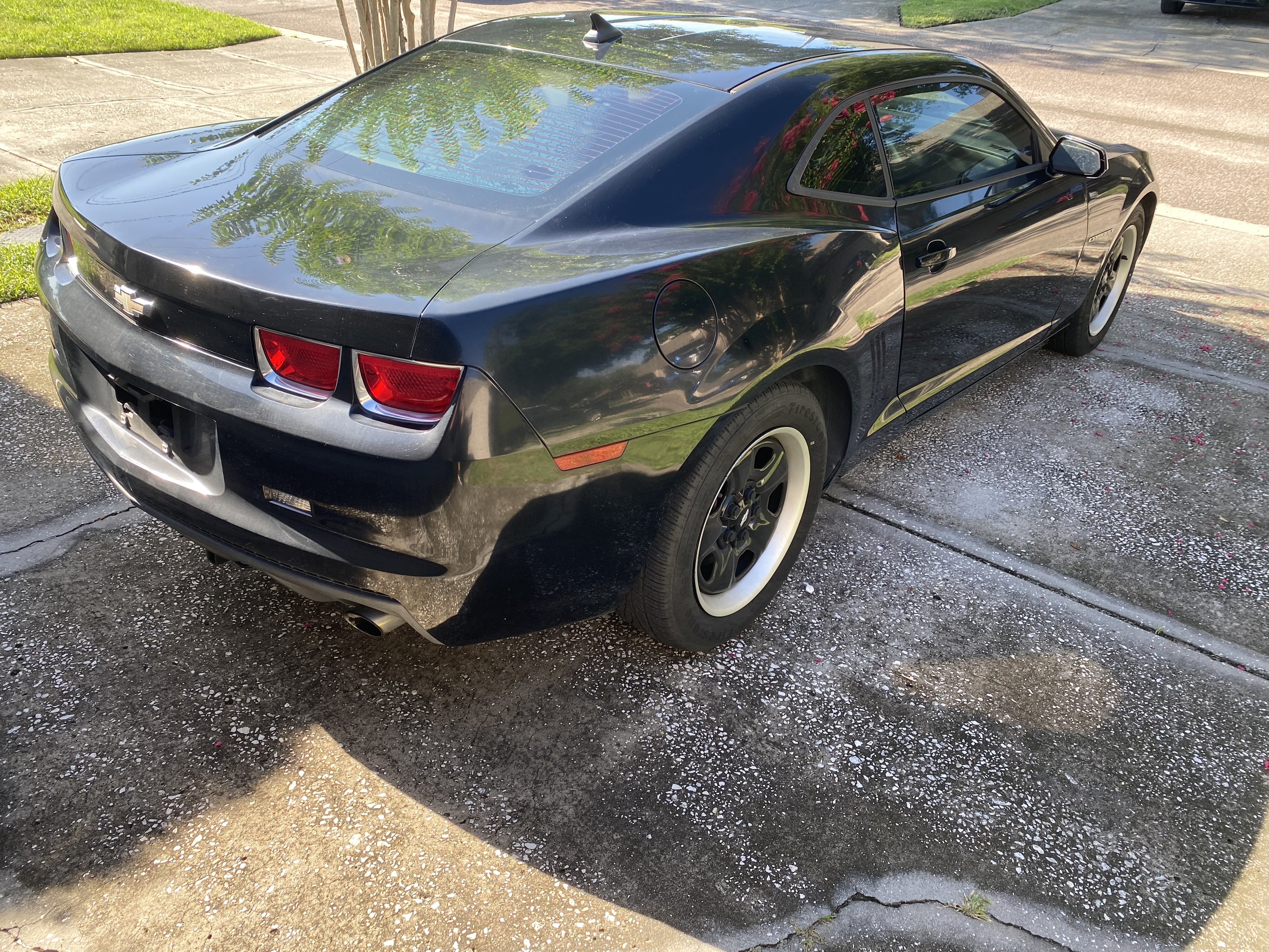 Used 2011 Chevrolet Camaro LS RWD image 11