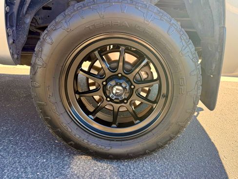 Used 2014 Toyota Tundra SR5 w/ SR5 Upgrade Package image 6