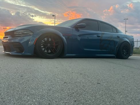 Used 2020 Dodge Charger SRT Hellcat w/ Harman/Kardon Audio Group image 11