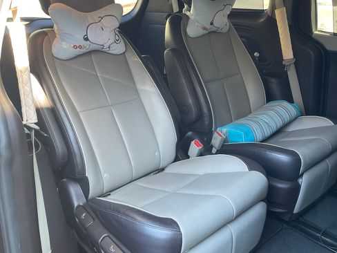 Used 2016 Kia Sedona SX Limited image 15