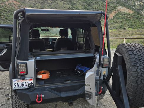 Used 2015 Jeep Wrangler Unlimited Rubicon image 13