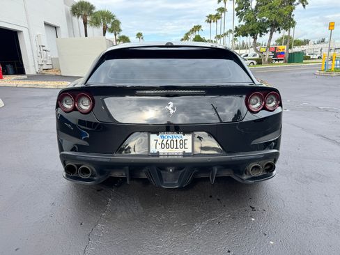 Used 2018 Ferrari GTC4Lusso AWD/4WD image 11