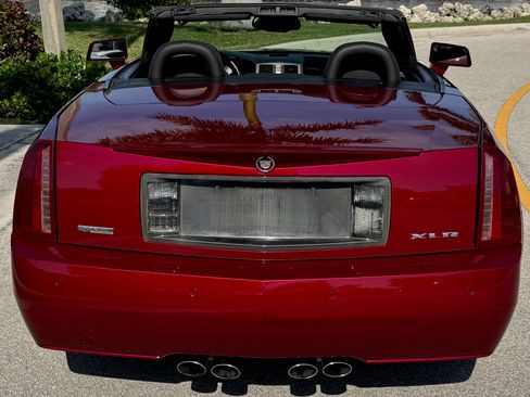 Used 2006 Cadillac XLR Convertible 2D image 11