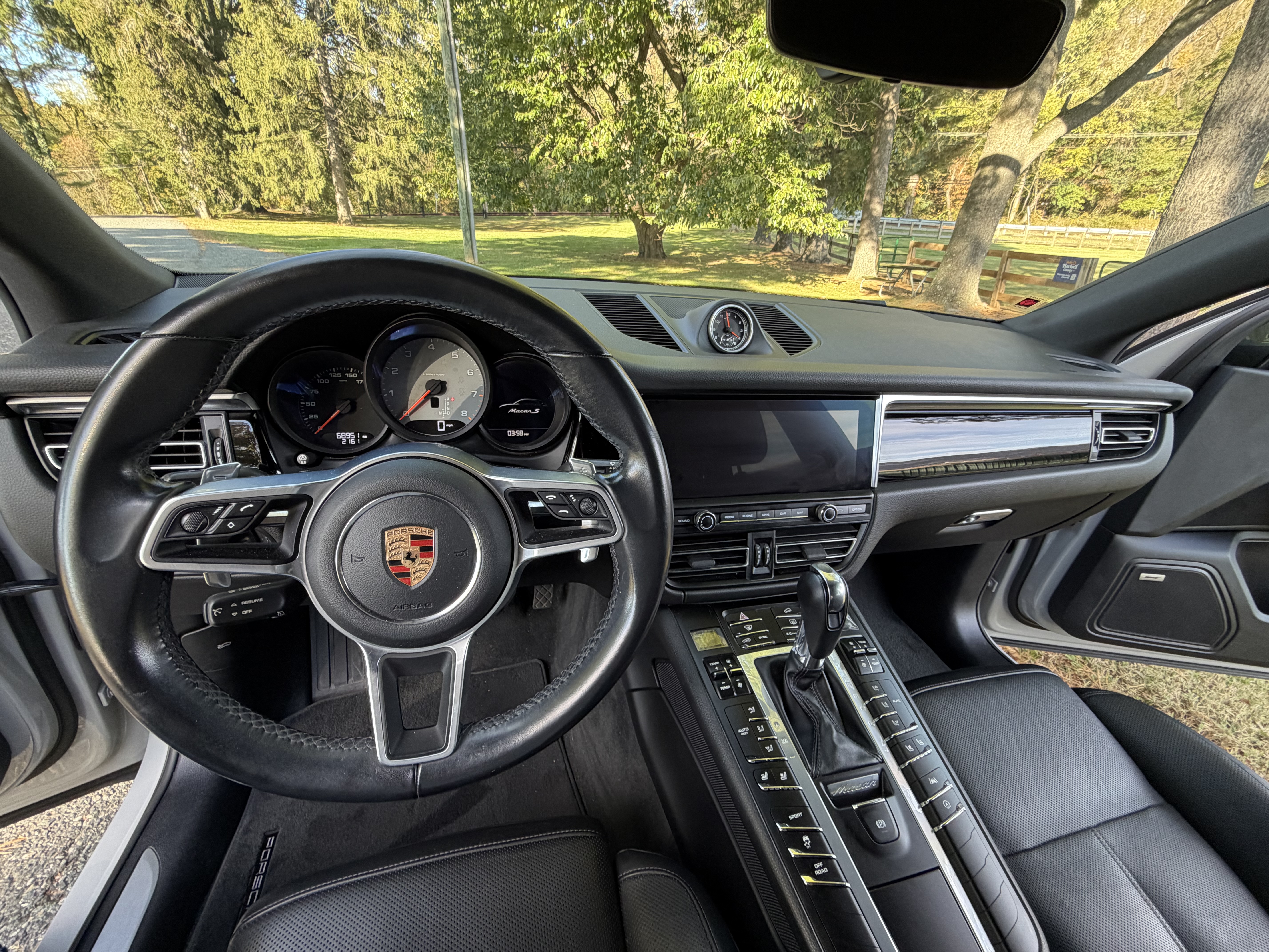 Used 2020 Porsche Macan S AWD/4WD image 26