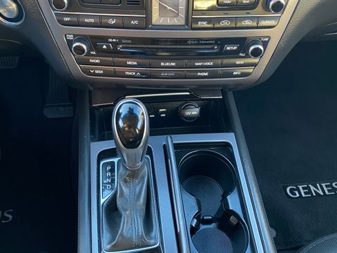 Used 2015 Hyundai Genesis 5.0 image 13