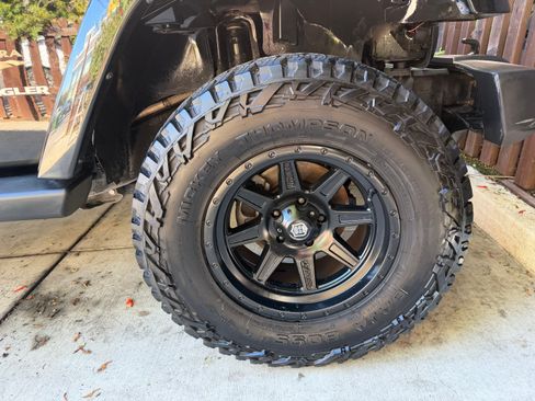 Used 2015 Jeep Wrangler Sahara w/ Connectivity Group image 5