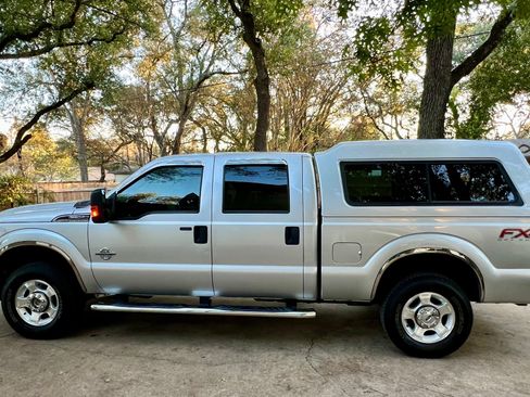 Used 2015 Ford F250 XLT w/ XLT Value Package image 8