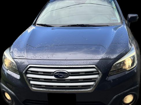 Used 2016 Subaru Outback 2.5i Limited image 2
