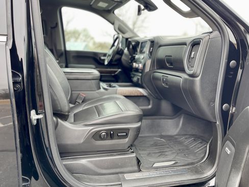 Used 2020 GMC Sierra 2500 Denali w/ Denali Ultimate Package image 12