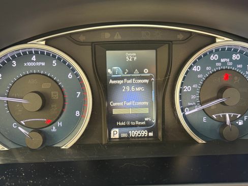 Used 2017 Toyota Camry LE w/ Moonroof Package image 6