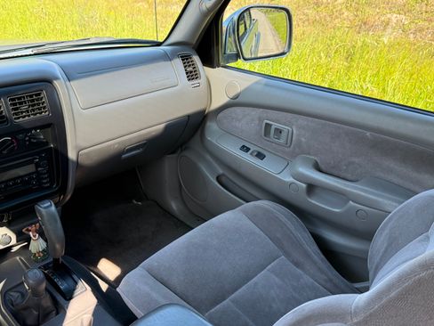Used 2001 Toyota Tacoma 4x4 Double Cab image 14