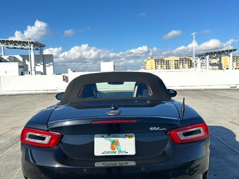 Used 2017 FIAT 124 Spider Abarth image 4