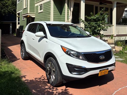 Used 2015 Kia Sportage LX AWD/4WD image 1