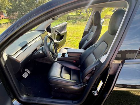 Used 2021 Tesla Model Y Performance image 16