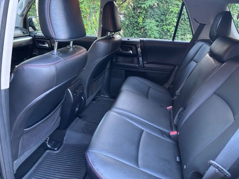 Used 2020 Toyota 4Runner TRD Off-Road Premium w/ Moonroof Package AWD/4WD image 5