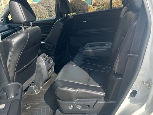 Used 2017 Honda Pilot EX-L image 6