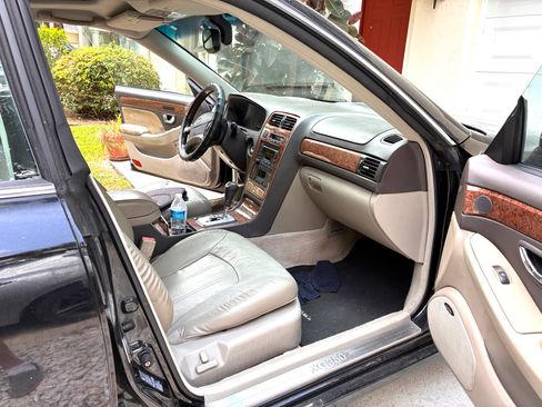 Used 2005 Hyundai XG350 L FWD image 6
