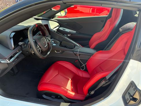 Used 2025 Chevrolet Corvette E-Ray AWD/4WD image 4