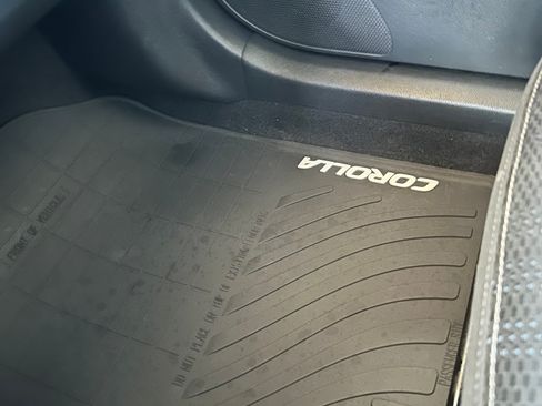 Used 2012 Toyota Corolla S FWD image 25