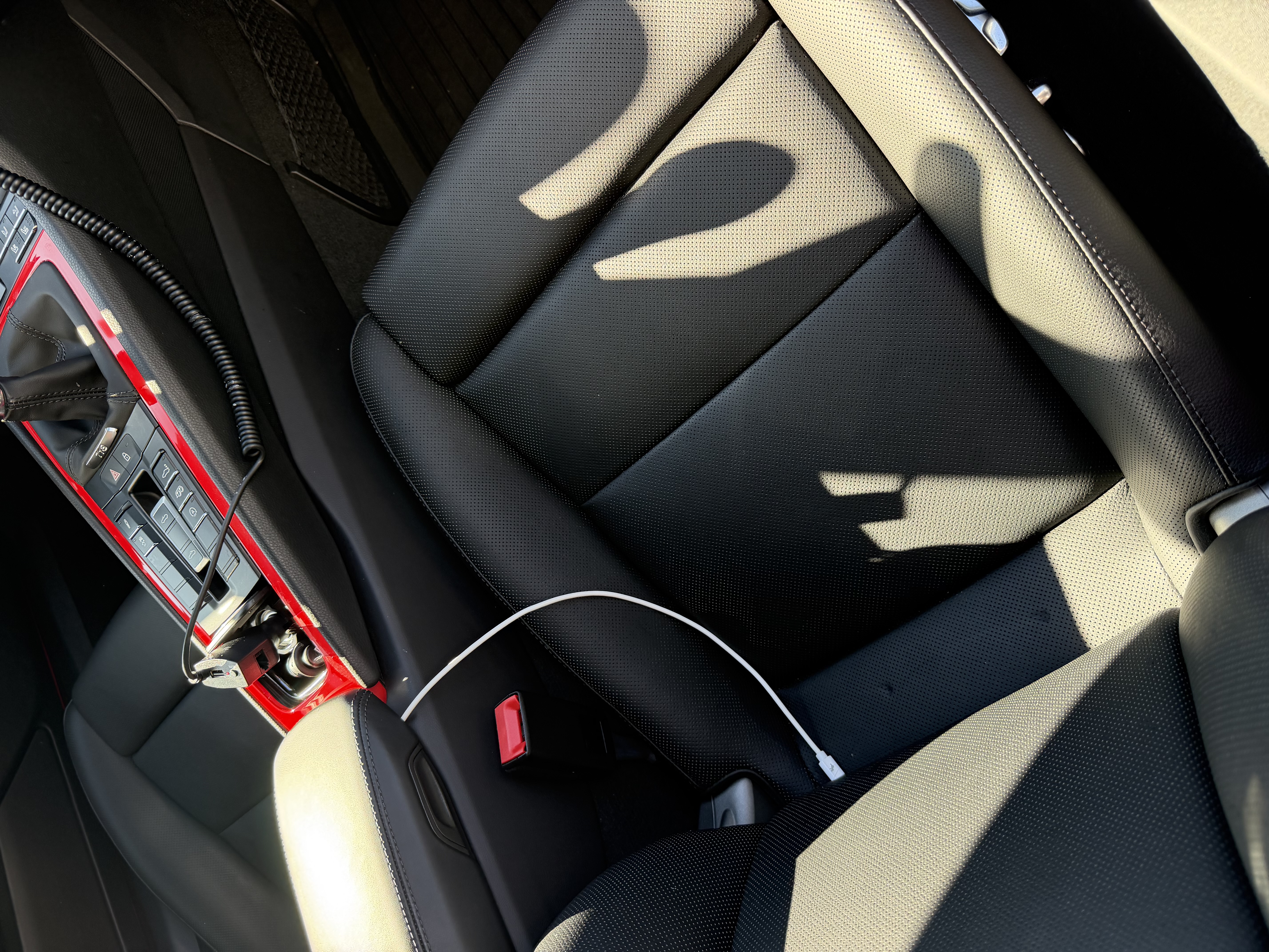 Used 2025 Porsche 718 Boxster S RWD image 16
