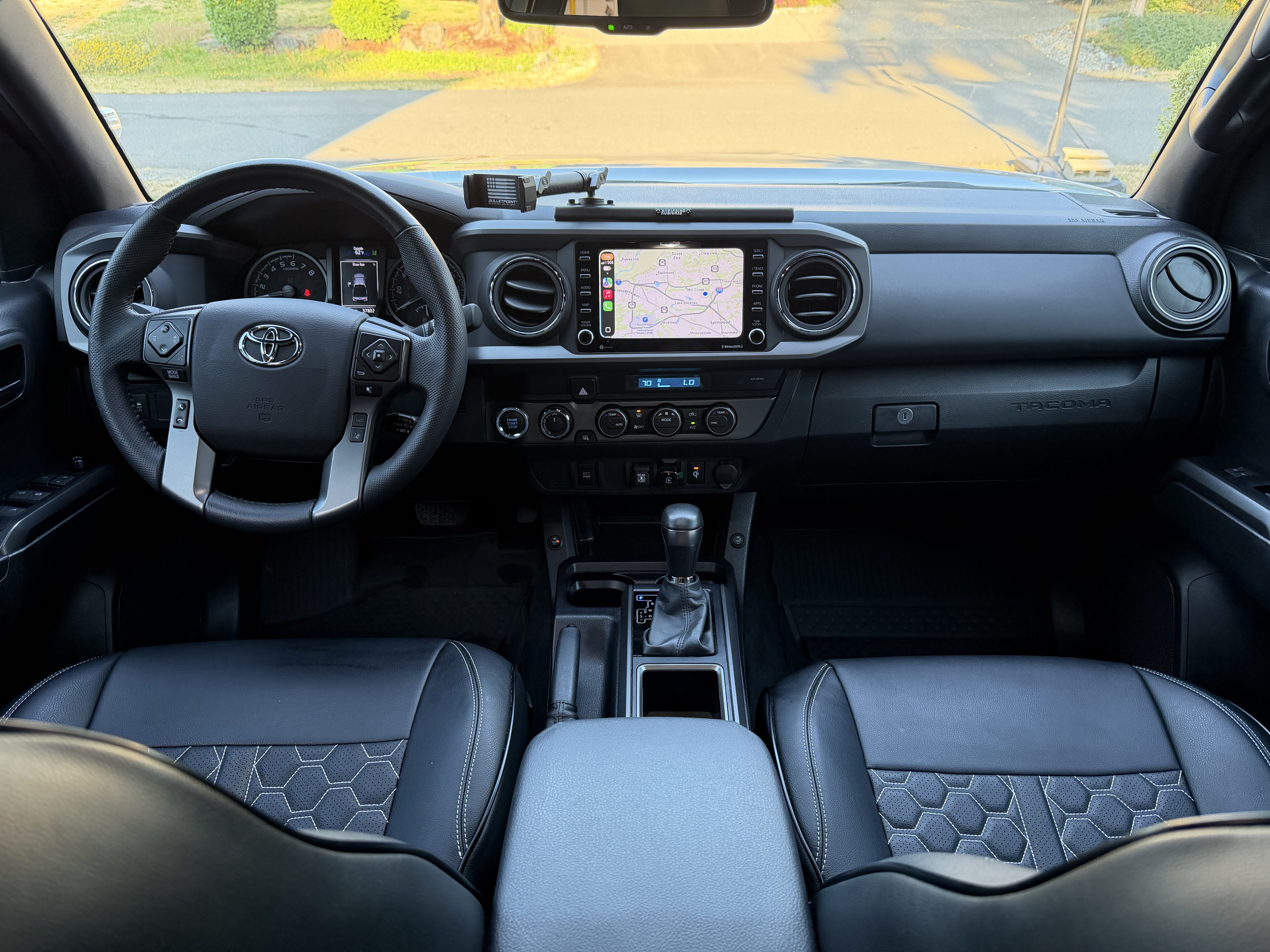 Used 2023 Toyota Tacoma TRD Off-Road AWD/4WD image 8