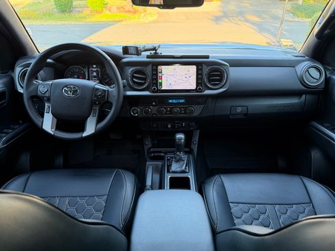 Used 2023 Toyota Tacoma TRD Off-Road AWD/4WD image 8