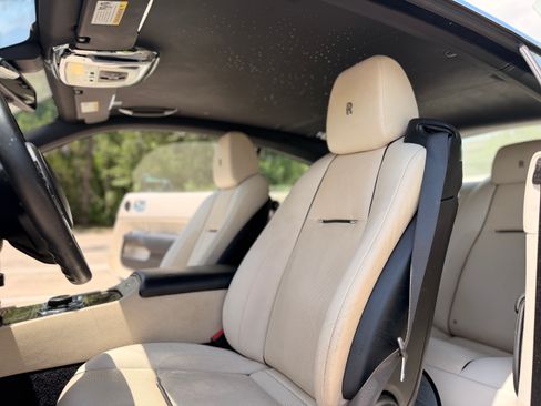 Used 2014 Rolls-Royce Wraith RWD image 16