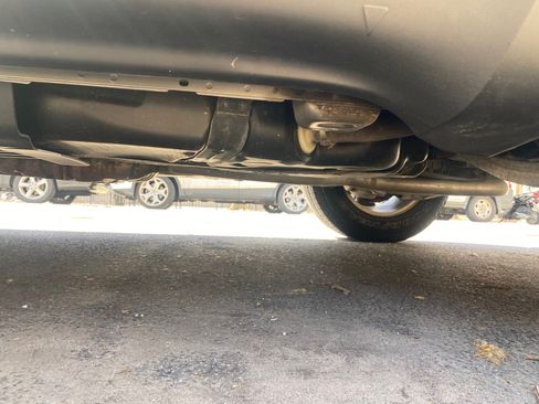 Used 2012 Jeep Grand Cherokee Laredo w/ Laredo E Group image 8