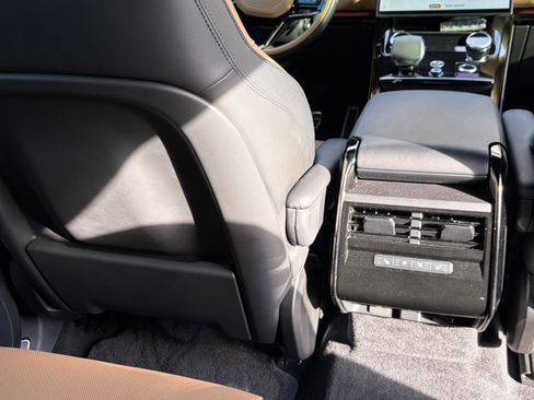 Used 2023 Land Rover Range Rover Sport SE Dynamic image 14