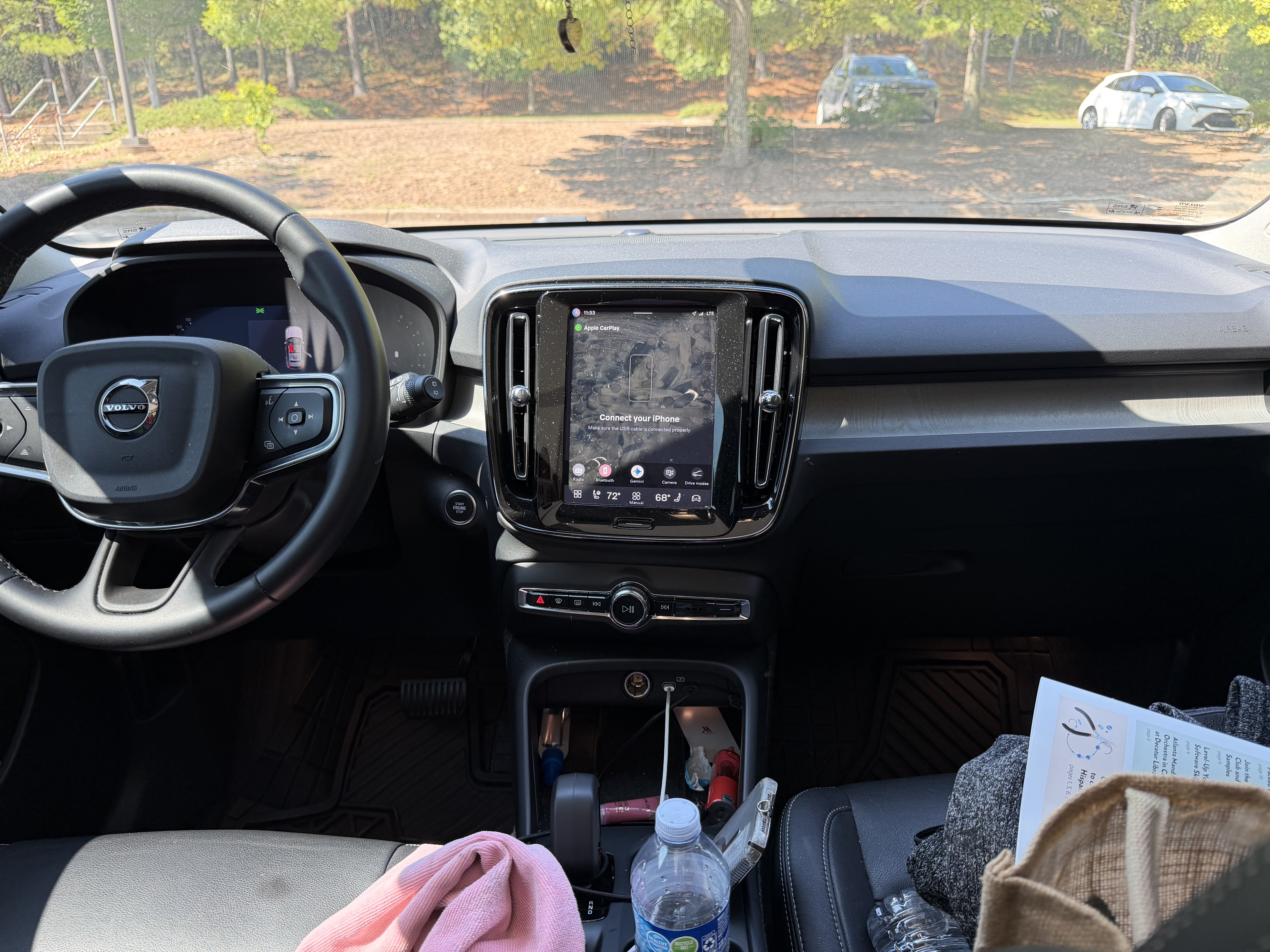 Used 2025 Volvo XC40 B5 Core AWD/4WD image 5