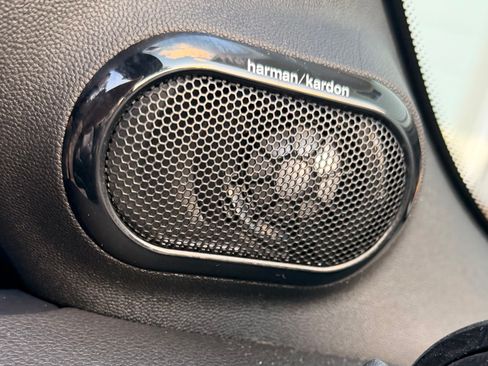 Used 2019 MINI Cooper Convertible w/ Premium Package image 15