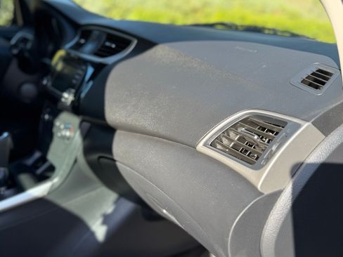 Used 2017 Nissan Sentra SV image 14