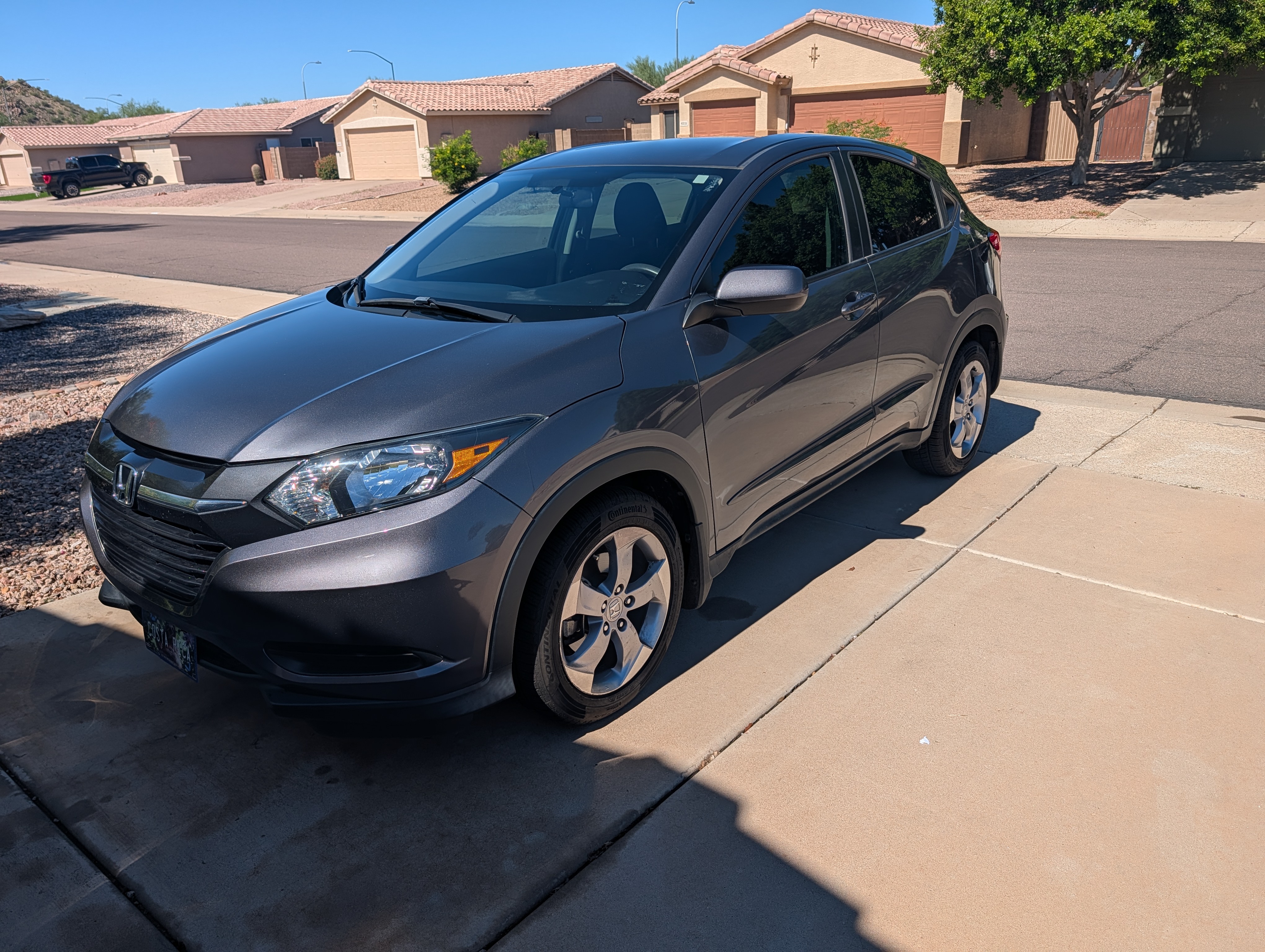 Used 2017 Honda HR-V LX image 1