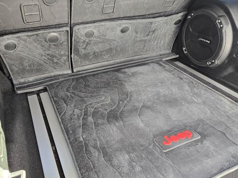 Used 2020 Jeep Wrangler Unlimited Rubicon image 15