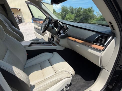 Used 2016 Volvo XC90 T6 Inscription w/ Vision Package AWD/4WD image 16