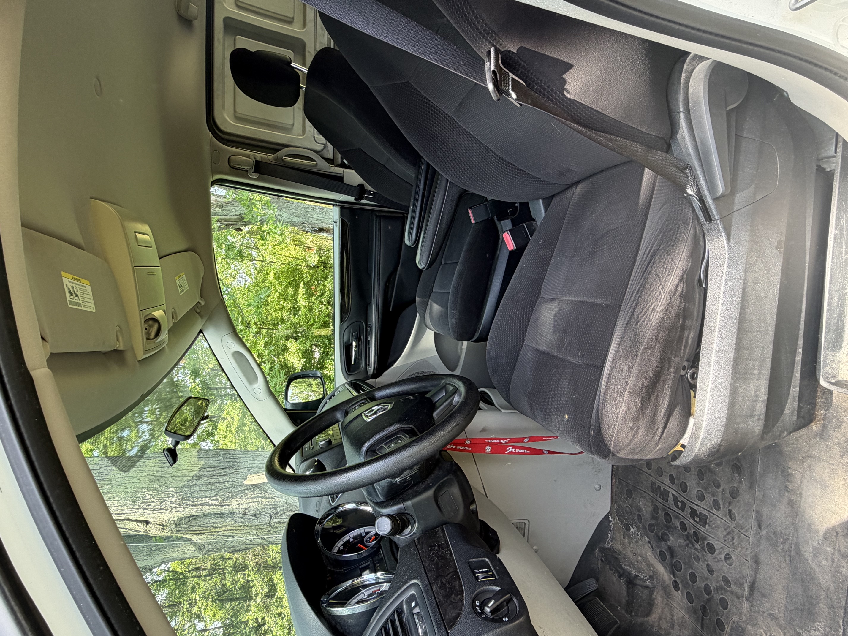 Used 2012 RAM C/V FWD image 9