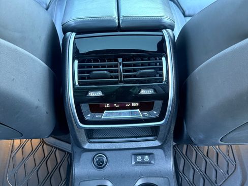 Used 2020 BMW X7 xDrive40i w/ M Sport Package image 13