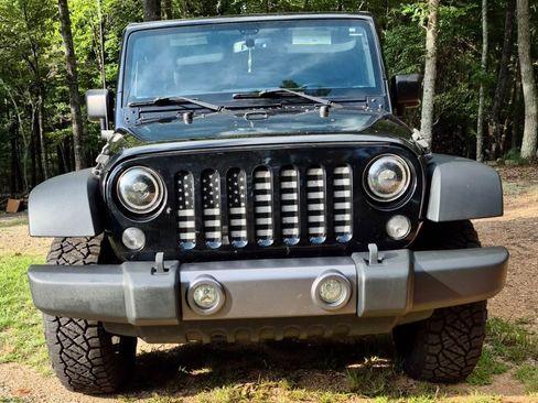 Used 2016 Jeep Wrangler Sport AWD/4WD image 8