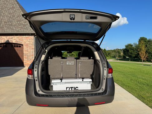 Used 2016 Honda Odyssey EX-L image 11