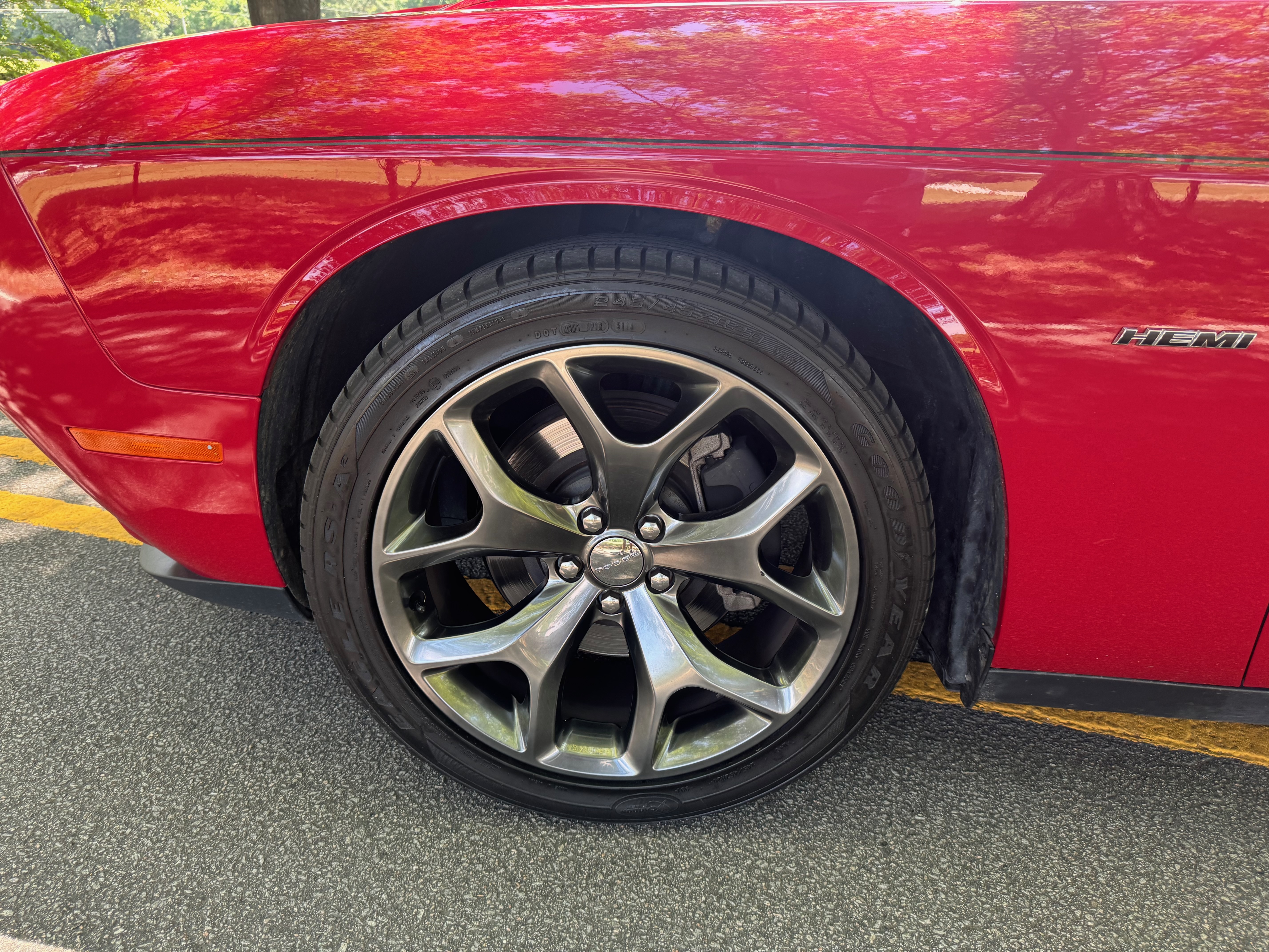 Used 2015 Dodge Challenger R/T w/ Quick Order Package 28B R/T RWD image 4