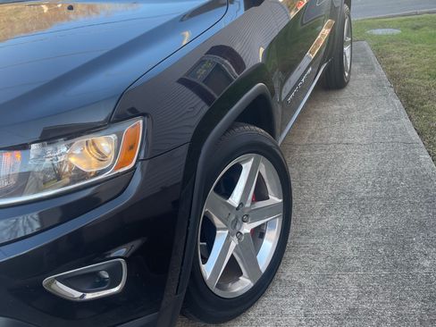 Used 2014 Jeep Grand Cherokee Laredo w/ Quick Order Package 23E image 2