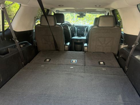 Used 2020 Cadillac Escalade ESV Luxury image 17